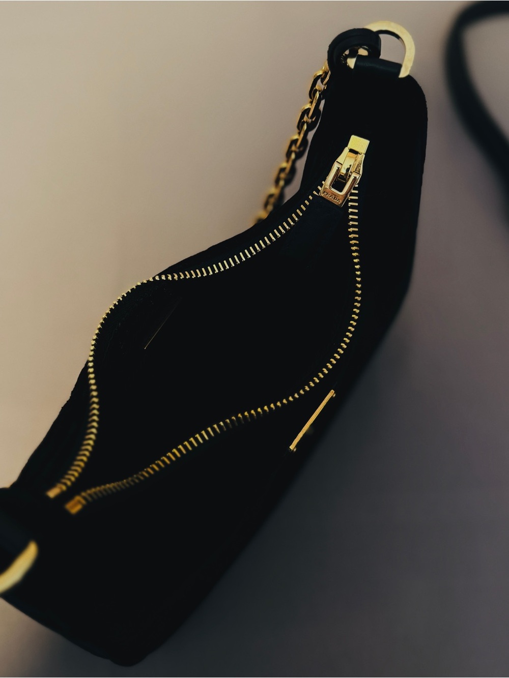 Prada Re-Edition Mini Velvet Bag - Picture 8 of 14